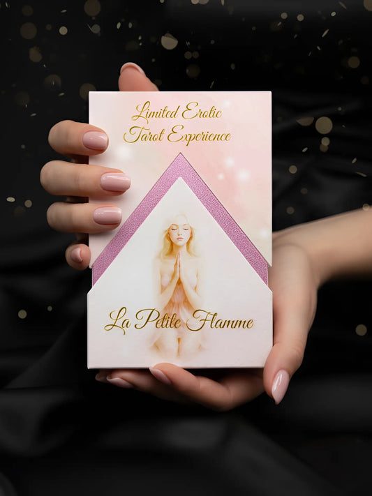 La Petite Flamme (Tarot–Manara, 81 cards, Rose Gold Foil Box, Pink Edge, Linen Finish)