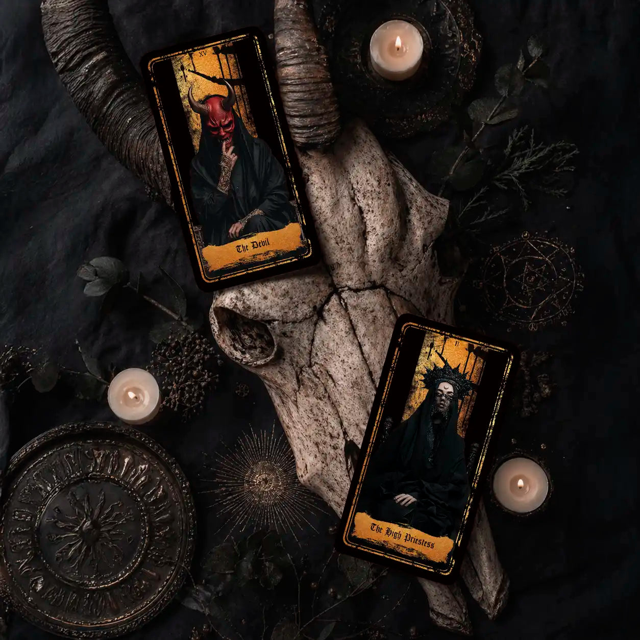 Persona Obscura (Tarot Rider–Waite, 78 Cards, 400gsm, Gilded Edges, Printed Guidebook)
